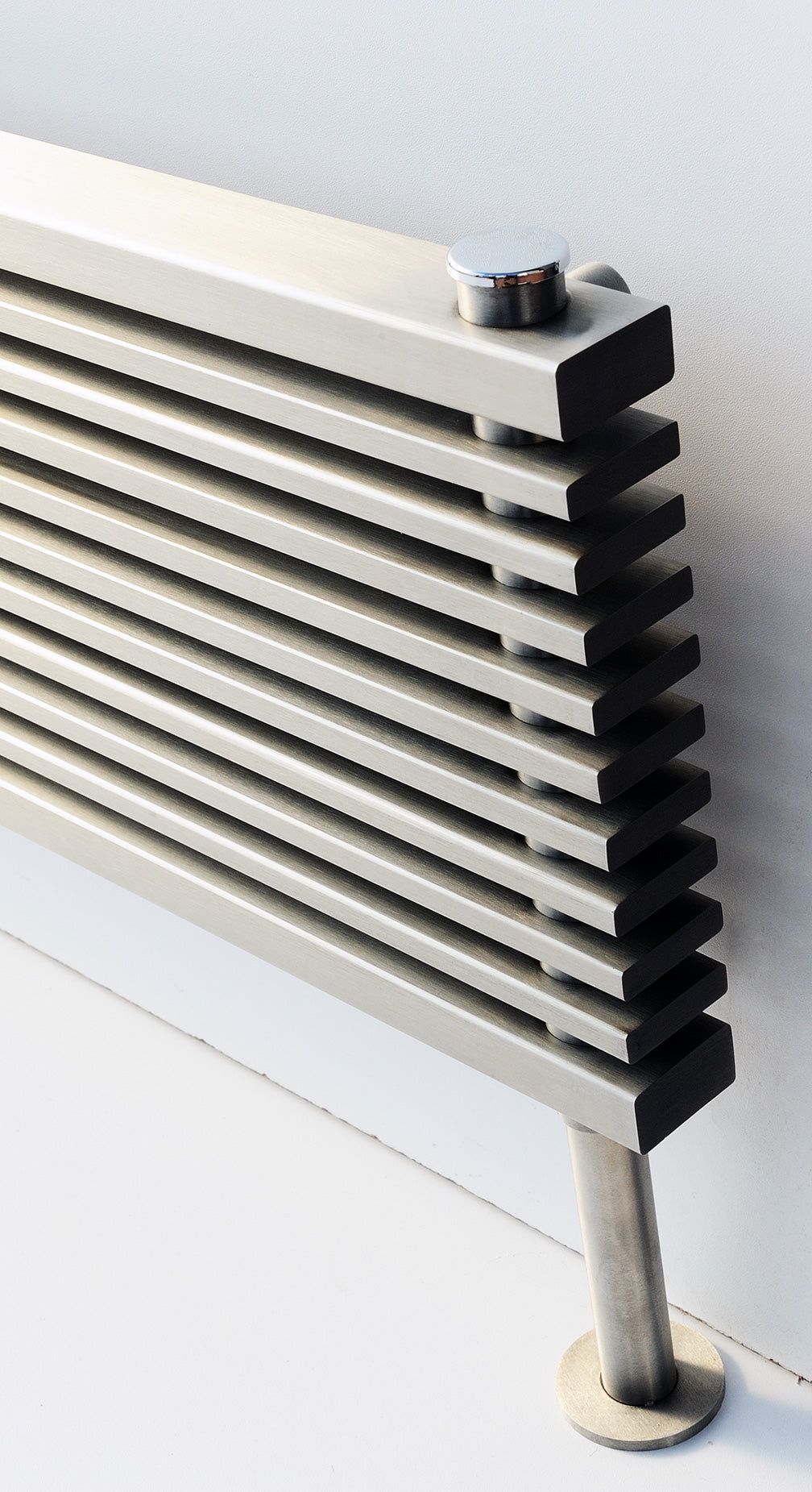 CADENCE W RADIATOR - HT. 11"-48"