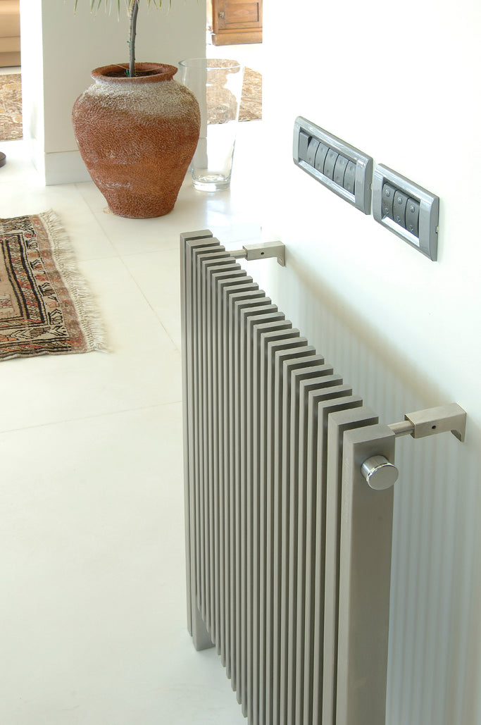 CADENCE M RADIATOR - HT. 59"-103"
